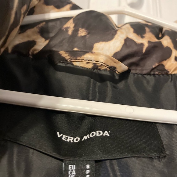 Womens puffer jacket Vera Moda size small - Picture 4 of 5